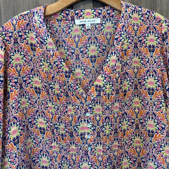 Rose and Olive 1X Top Tunic V Neck Henley pin Tuck Floral - Picture 5 of 11